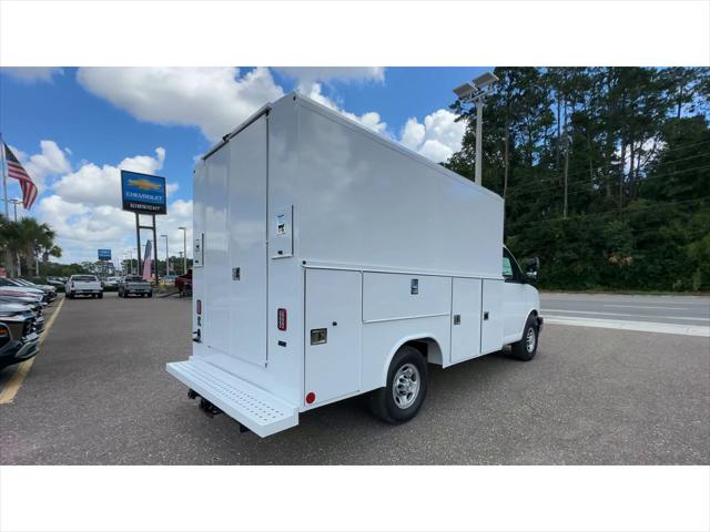 2025 Chevrolet Express Cutaway Work Van