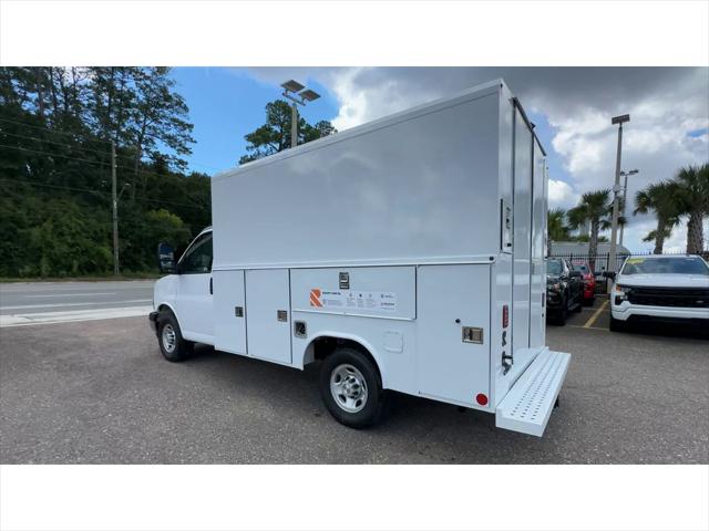 2025 Chevrolet Express Cutaway Work Van