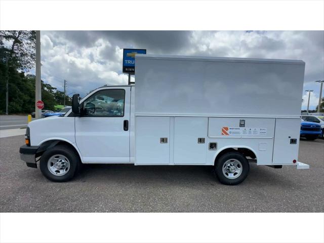 2025 Chevrolet Express Cutaway Work Van