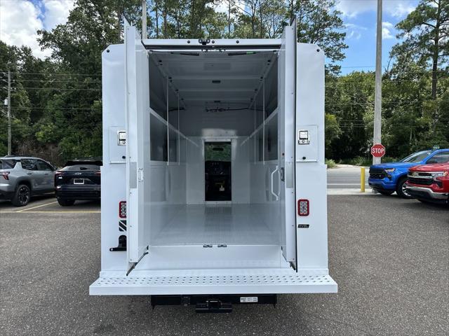 2025 Chevrolet Express Cutaway Work Van