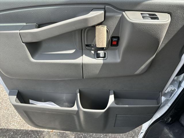 2025 Chevrolet Express Cutaway Work Van