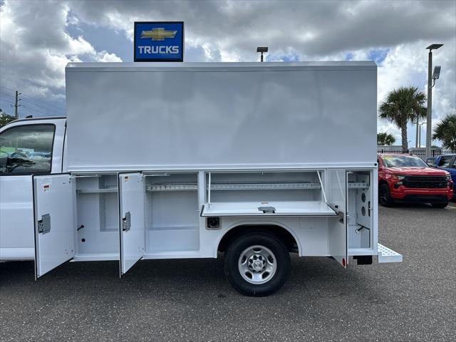 2025 Chevrolet Express Cutaway Work Van