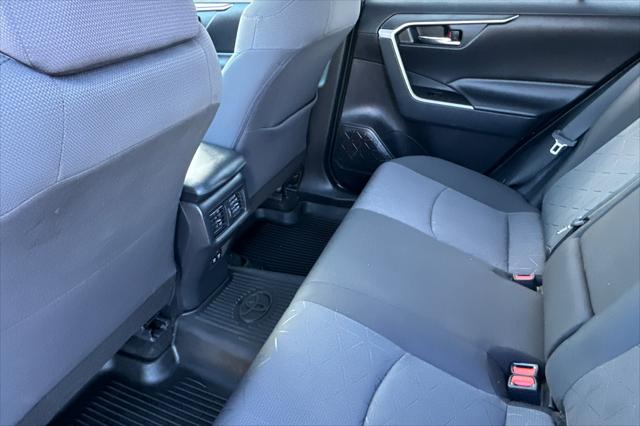 2020 Toyota RAV4 Hybrid XLE