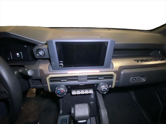 2025 Toyota Tacoma SR5 4WD