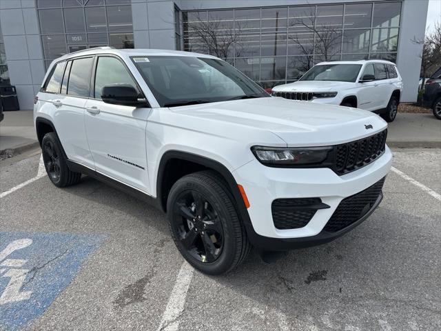 2025 Jeep Grand Cherokee GRAND CHEROKEE ALTITUDE 4X4 2025 Jeep Grand Cherokee GRAND CHEROKEE ALTITUDE 4X4