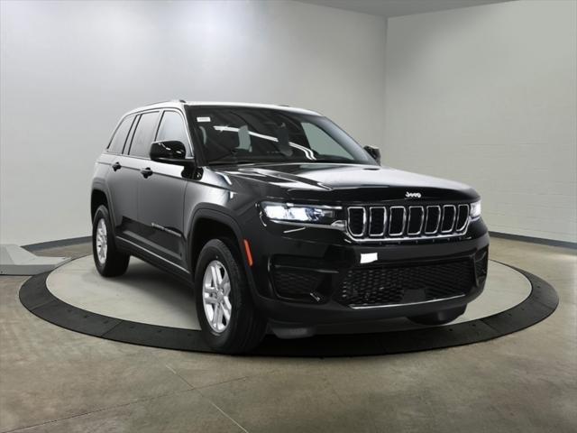 2025 Jeep Grand Cherokee GRAND CHEROKEE LAREDO 4X2