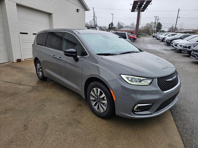 2025 Chrysler Pacifica Hybrid PACIFICA PLUG-IN HYBRID SELECT