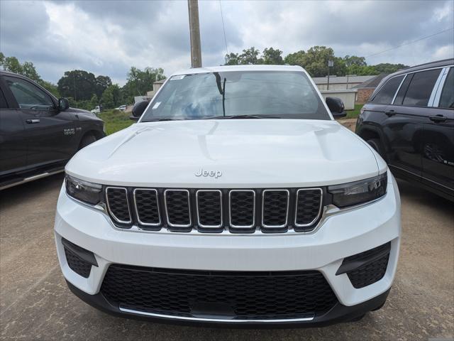 2025 Jeep Grand Cherokee GRAND CHEROKEE LAREDO 4X2