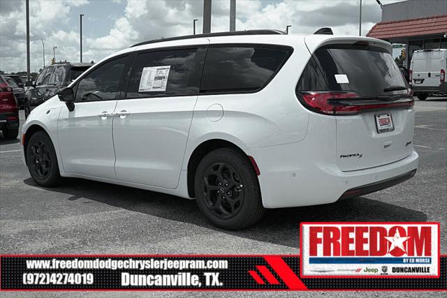 2025 Chrysler Pacifica Hybrid PACIFICA PLUG-IN HYBRID S APPEARANCE