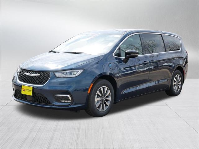2025 Chrysler Pacifica Hybrid PACIFICA PLUG-IN HYBRID SELECT