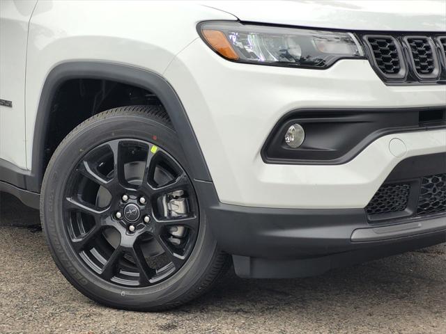 2025 Jeep Compass COMPASS LATITUDE 4X4