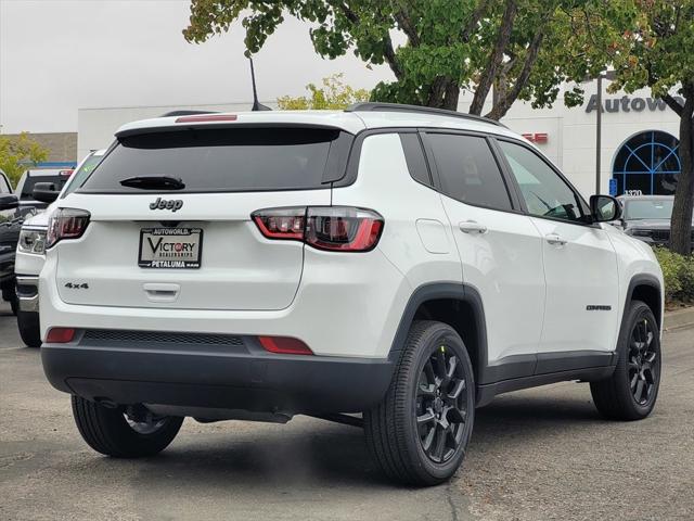 2025 Jeep Compass COMPASS LATITUDE 4X4