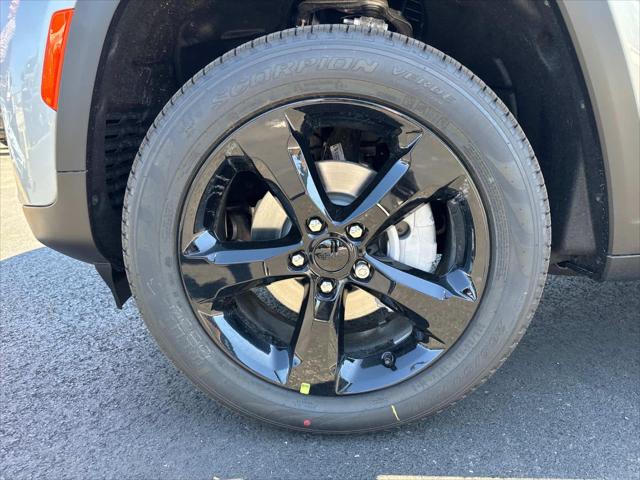 2025 Jeep Grand Cherokee GRAND CHEROKEE LIMITED 4X2