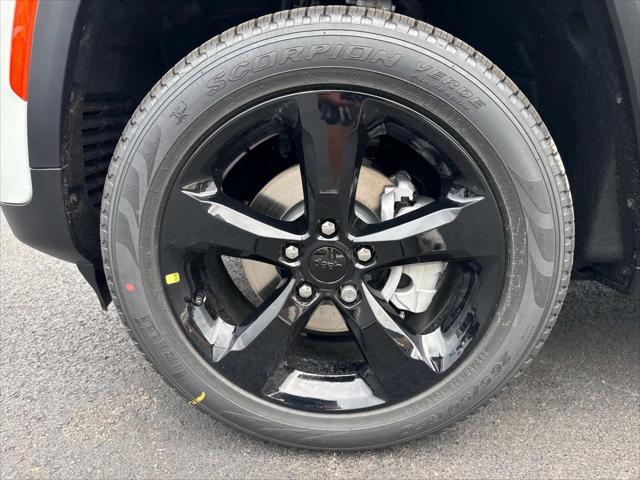 2025 Jeep Grand Cherokee GRAND CHEROKEE LIMITED 4X2