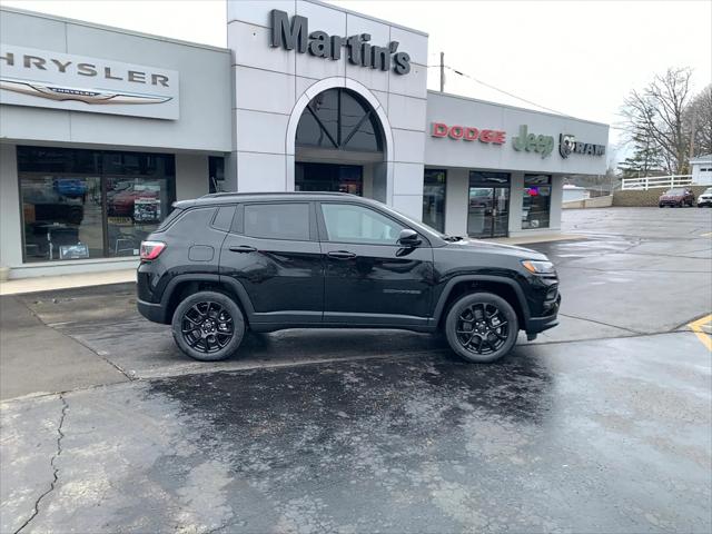 2025 Jeep Compass COMPASS LATITUDE 4X4