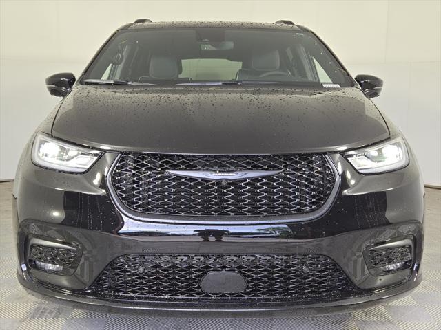 2025 Chrysler Pacifica Hybrid PACIFICA PLUG-IN HYBRID S APPEARANCE