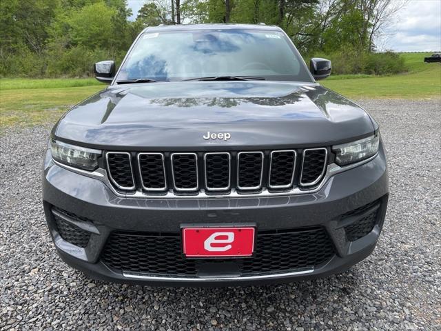 2025 Jeep Grand Cherokee GRAND CHEROKEE LAREDO 4X2
