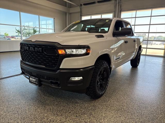 2025 RAM Ram 1500 RAM 1500 WARLOCK CREW CAB 4X4 57 BOX