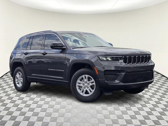 2025 Jeep Grand Cherokee GRAND CHEROKEE LAREDO 4X2