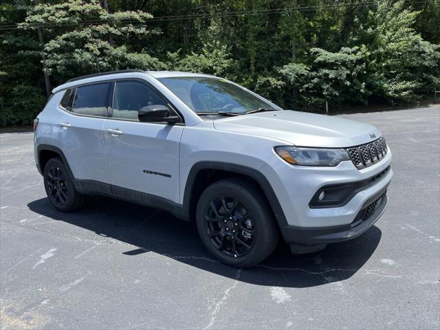 2025 Jeep Compass COMPASS LATITUDE 4X4
