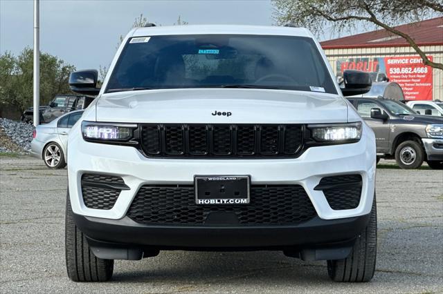 2025 Jeep Grand Cherokee GRAND CHEROKEE ALTITUDE 4X4