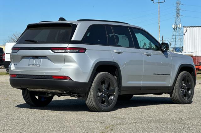 2025 Jeep Grand Cherokee GRAND CHEROKEE ALTITUDE 4X4