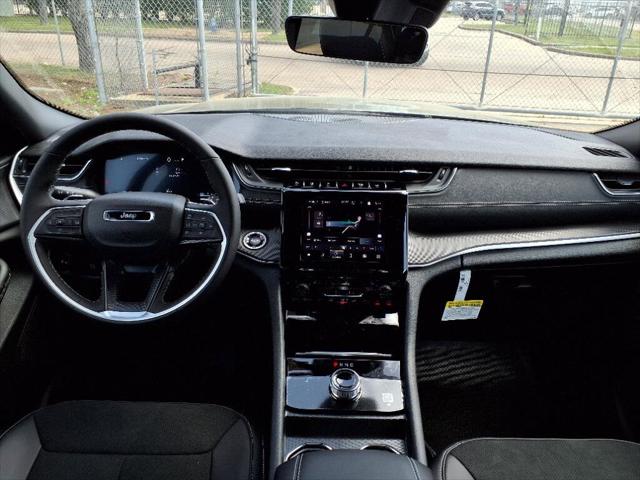2025 Jeep Grand Cherokee GRAND CHEROKEE ALTITUDE 4X2