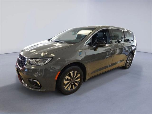 2025 Chrysler Pacifica Hybrid PACIFICA PLUG-IN HYBRID SELECT