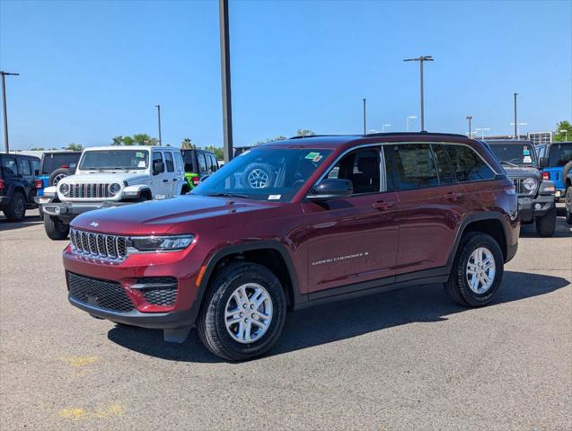 2025 Jeep Grand Cherokee GRAND CHEROKEE LAREDO 4X2