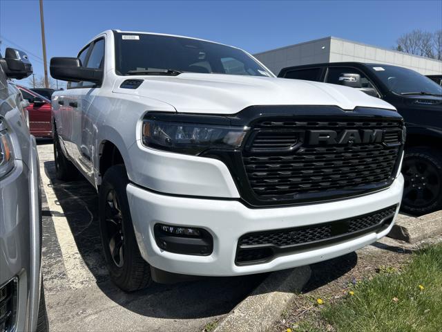 2025 RAM Ram 1500 RAM 1500 TRADESMAN CREW CAB 4X4 57 BOX