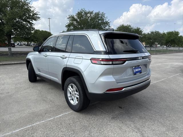 2025 Jeep Grand Cherokee GRAND CHEROKEE LAREDO 4X2