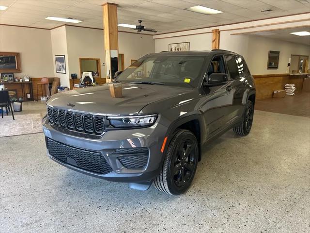 2025 Jeep Grand Cherokee GRAND CHEROKEE ALTITUDE 4X4