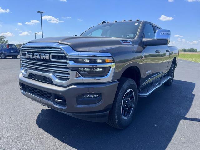 2025 RAM Ram 3500 RAM 3500 LARAMIE CREW CAB 4X4 64 BOX