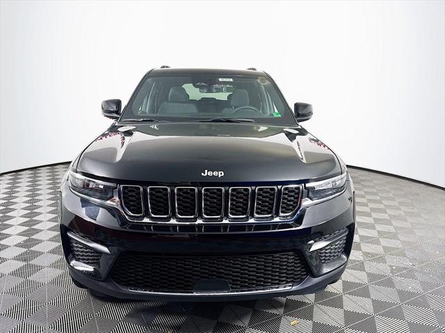 2025 Jeep Grand Cherokee GRAND CHEROKEE LAREDO 4X2