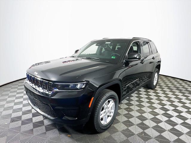 2025 Jeep Grand Cherokee GRAND CHEROKEE LAREDO 4X2