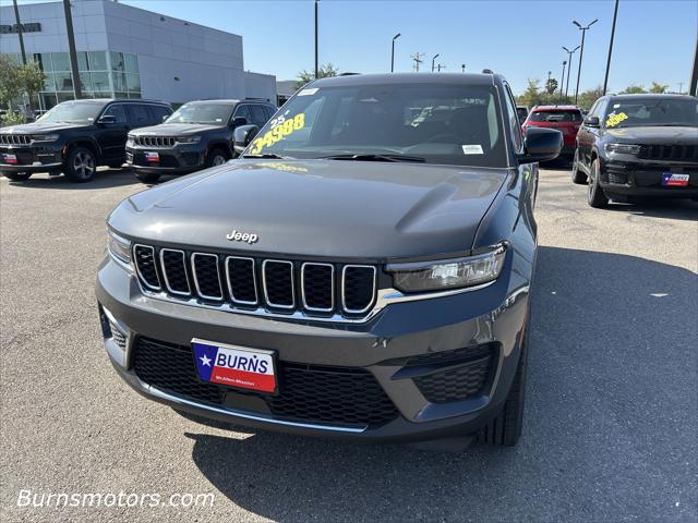2025 Jeep Grand Cherokee GRAND CHEROKEE LAREDO 4X2