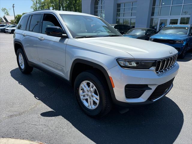 2025 Jeep Grand Cherokee GRAND CHEROKEE LAREDO 4X2
