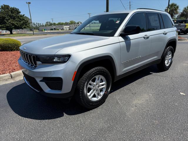 2025 Jeep Grand Cherokee GRAND CHEROKEE LAREDO 4X2