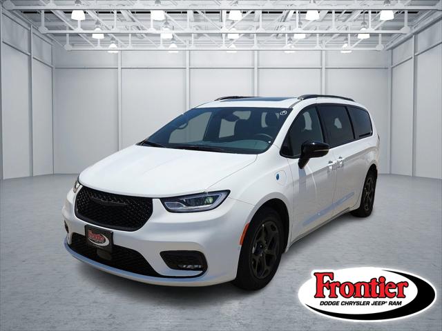 2025 Chrysler Pacifica Hybrid PACIFICA PLUG-IN HYBRID S APPEARANCE