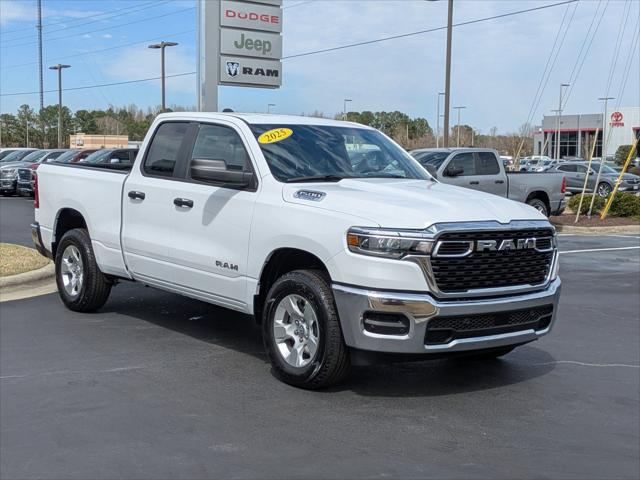2025 RAM Ram 1500 RAM 1500 TRADESMAN QUAD CAB 4X4 64 BOX