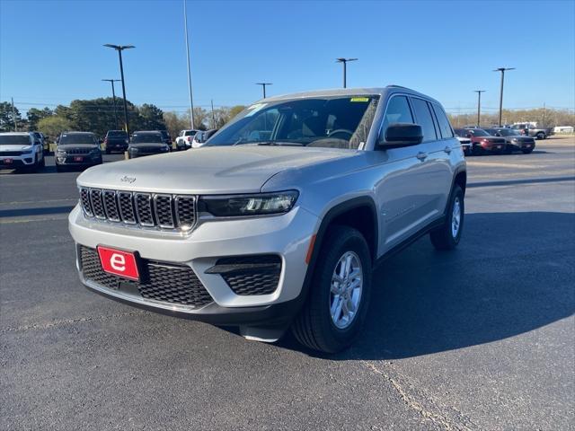 2025 Jeep Grand Cherokee GRAND CHEROKEE LAREDO 4X2