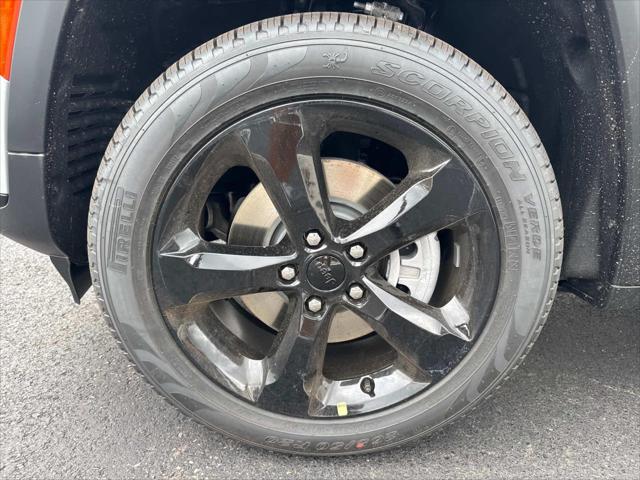 2025 Jeep Grand Cherokee GRAND CHEROKEE L LIMITED 4X2