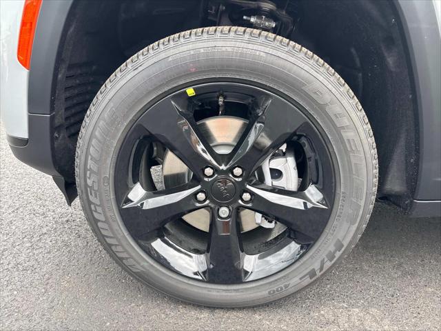 2025 Jeep Grand Cherokee GRAND CHEROKEE L ALTITUDE X 4X2