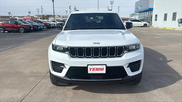 2025 Jeep Grand Cherokee GRAND CHEROKEE LAREDO 4X4