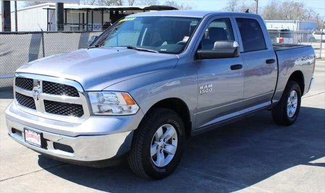 2022 RAM 1500 Classic SLT Crew Cab 4x2 57 Box