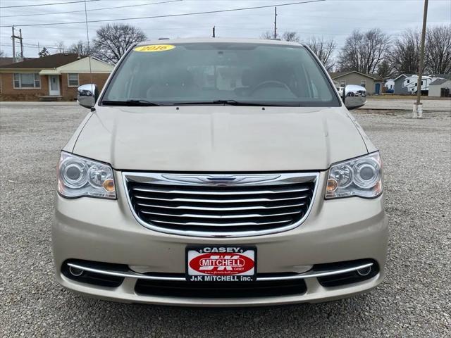 2016 Chrysler Town and Country Limited Platinum