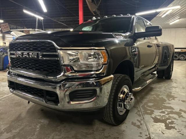 2020 RAM 3500 Tradesman Crew Cab 4x4 8 Box