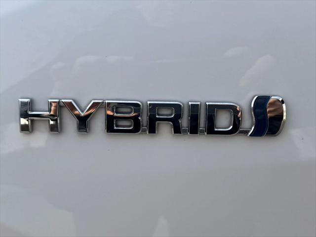 2021 Toyota RAV4 Hybrid XLE
