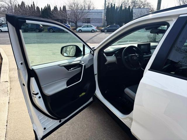 2021 Toyota RAV4 Hybrid XLE