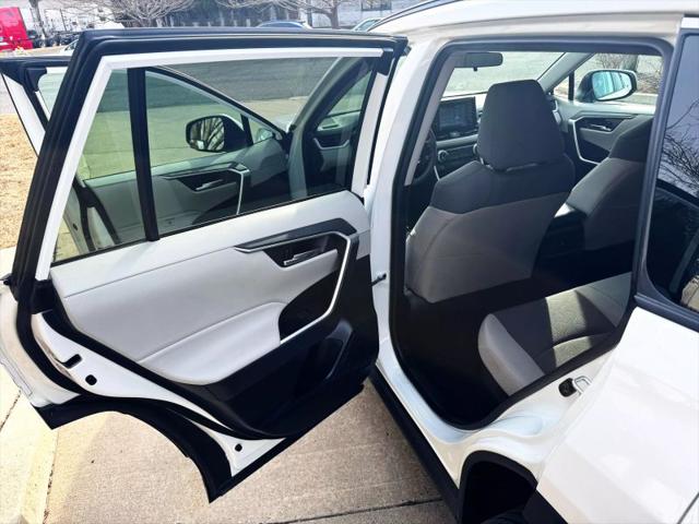 2021 Toyota RAV4 Hybrid XLE